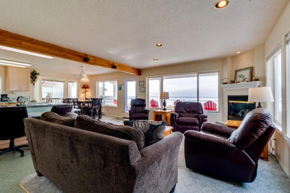 Ace's Beach House Image 12