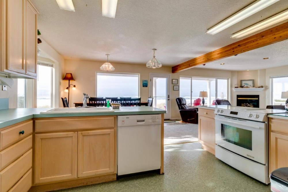 Ace's Beach House Image 36